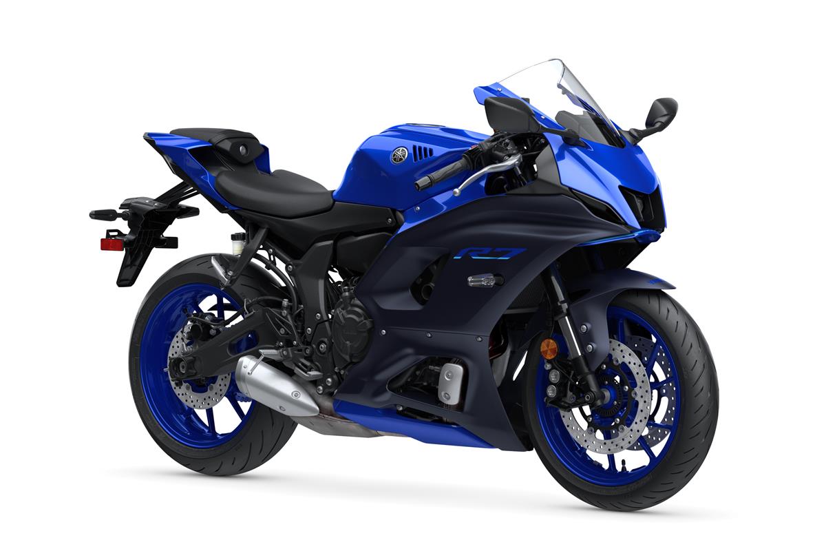 YAMAHA YZF-R7 - WHERE R WORLD MEETS YOURS:
A new generation supersport with Yamaha's legendary styling combines an advanced CP2 engine with an ultra‑thin and lightweight chassis to provide torquey performance on both the track and the street.